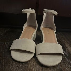 New without tags mini block heals